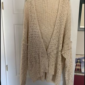 Free People ivory oversized cardigan sz L worn 1x